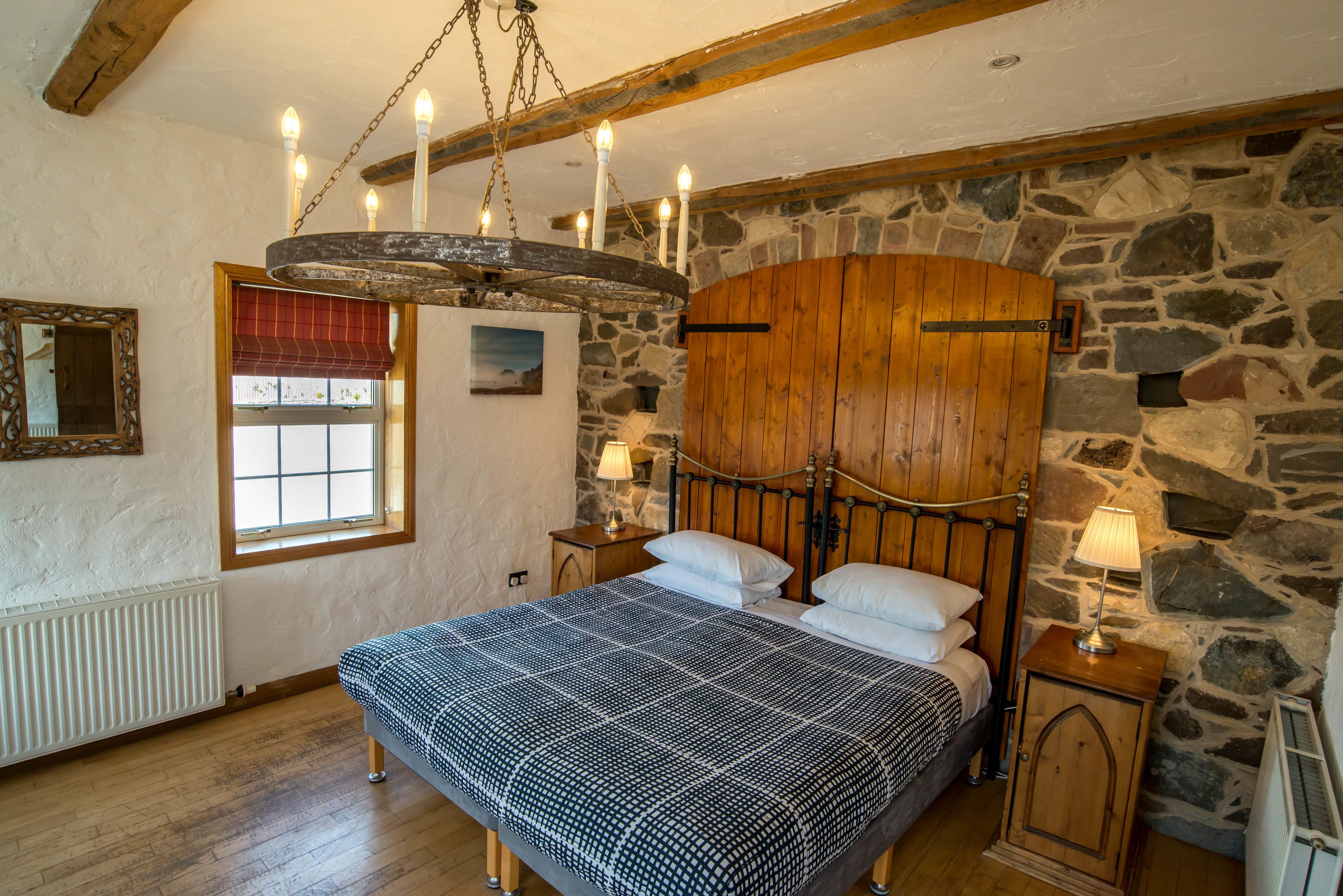 The Oak Tree Inn In Balmaha United Kingdom Expedia