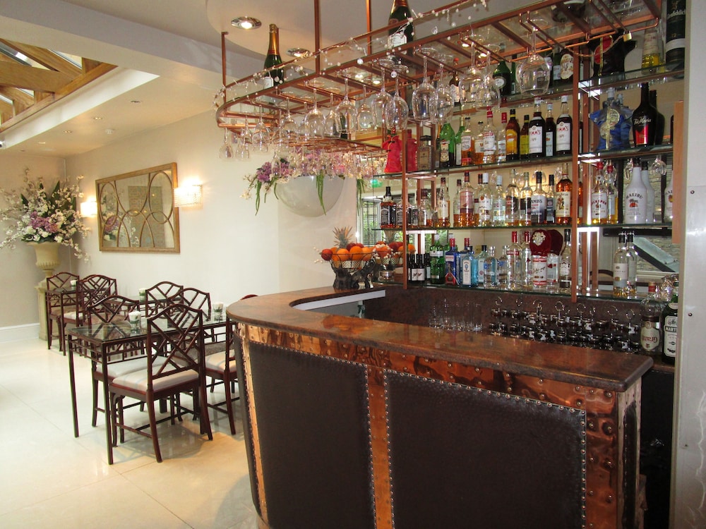 Bar (on property), Twenty Nevern Square Hotel