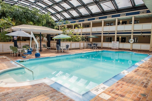 Check Expedia for Availability of Waterfront Hotel and Conference Center