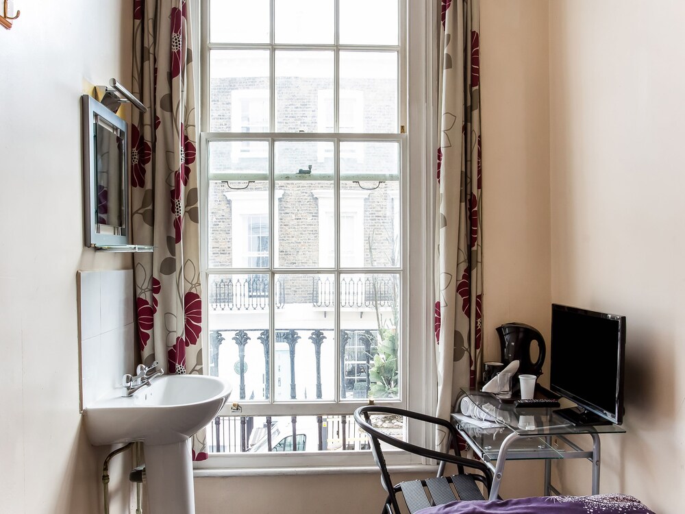 Enrico Hotel