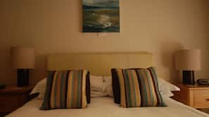 Premium bedding, desk, rollaway beds, free WiFi