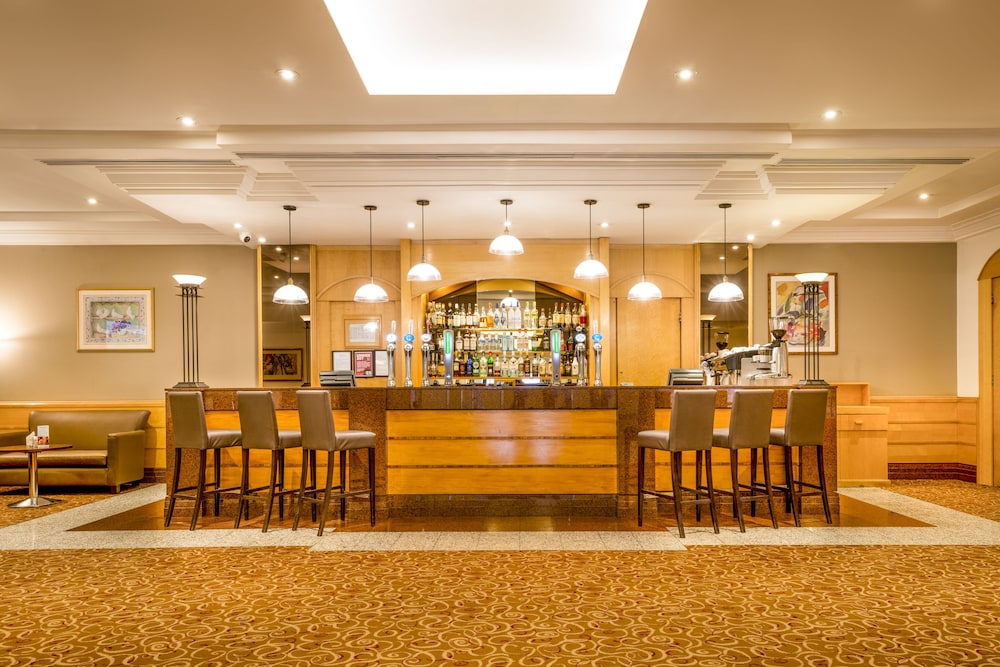 Bar (on property), Copthorne Hotel Slough Windsor