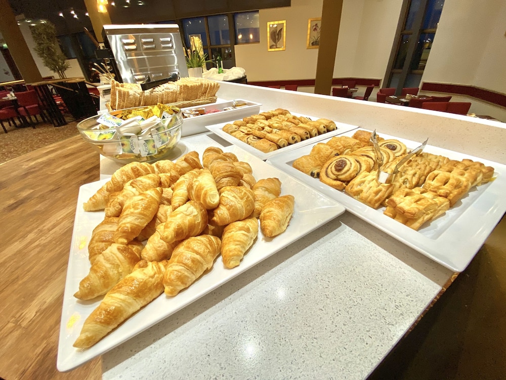 Breakfast buffet, Copthorne Hotel Slough Windsor