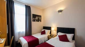 Egyptian cotton sheets, in-room safe, desk, blackout curtains