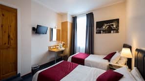 Egyptian cotton sheets, in-room safe, desk, blackout curtains
