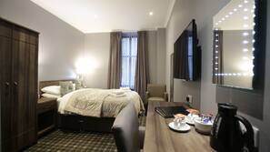 In-room safe, desk, free WiFi, wheelchair access