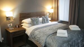In-room safe, desk, free WiFi, wheelchair access