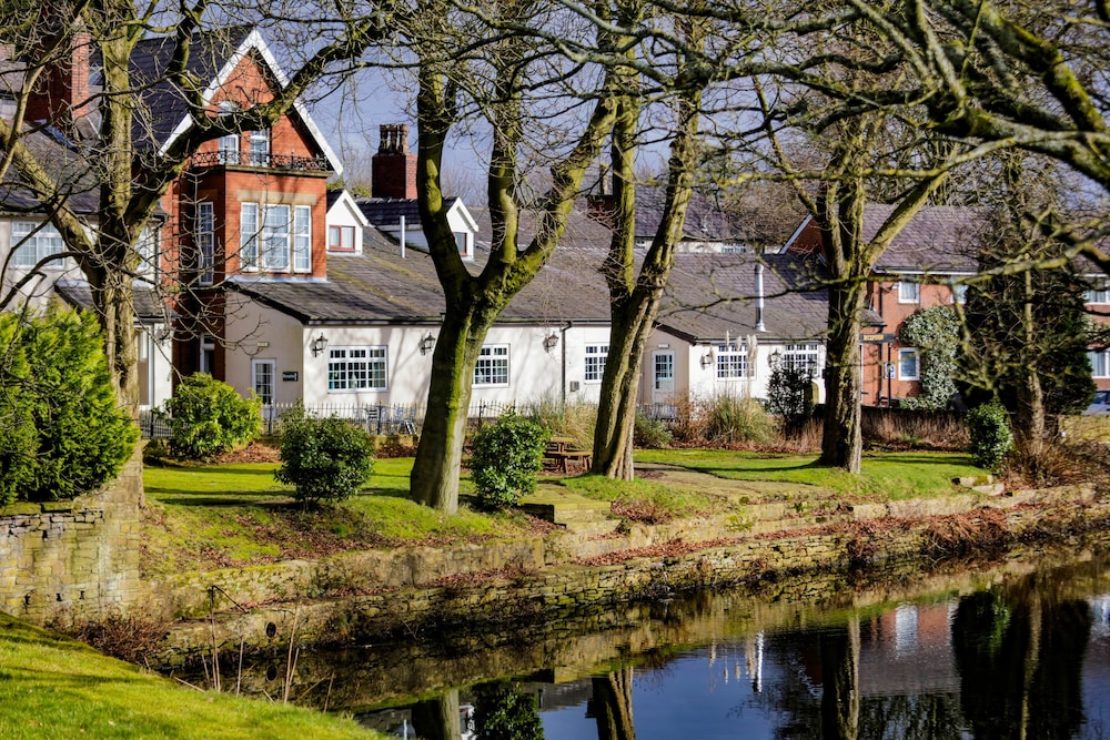 Property grounds, Best Western Manchester Bury Bolholt Country Park Hotel