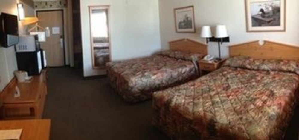 Oveson Pelican Lake Resort and Inn