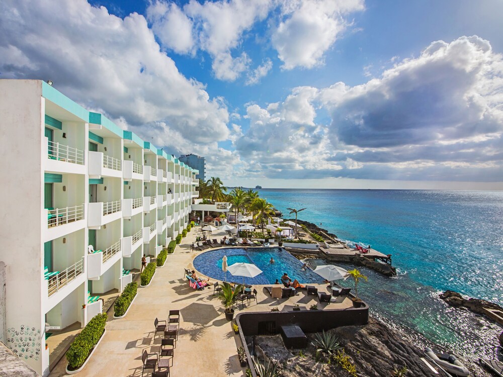 Front of property, Hotel B Cozumel