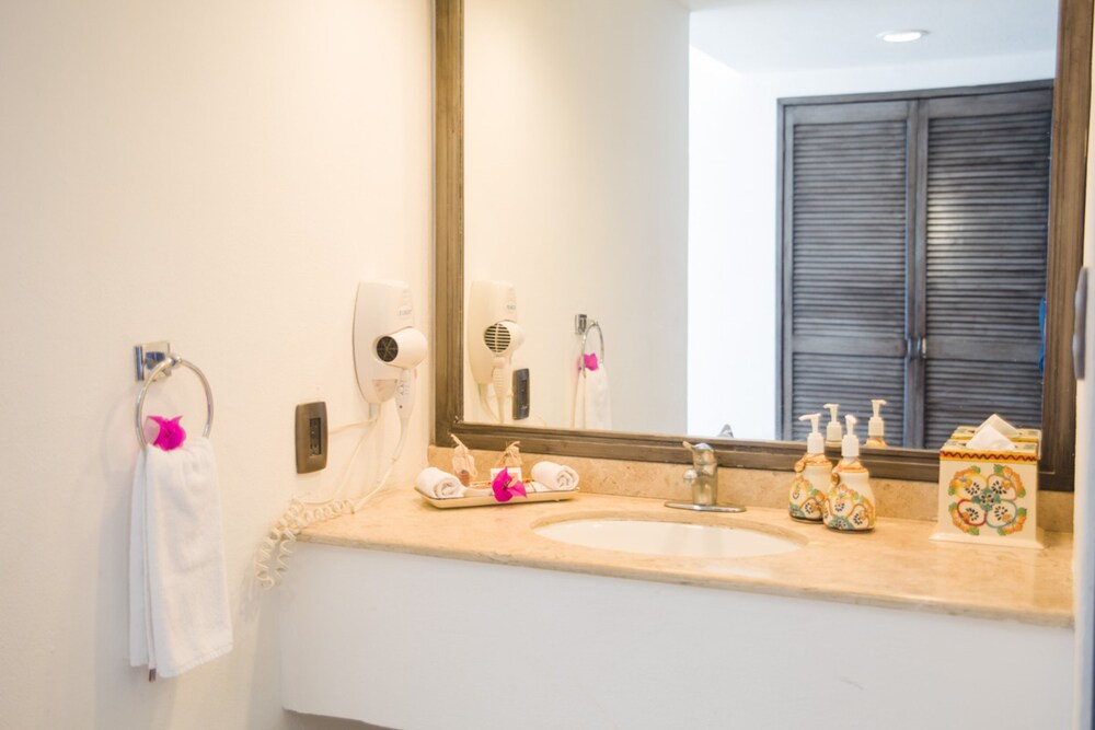 Bathroom, Hotel B Cozumel