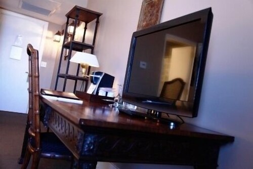 Room, Inn on Broadway