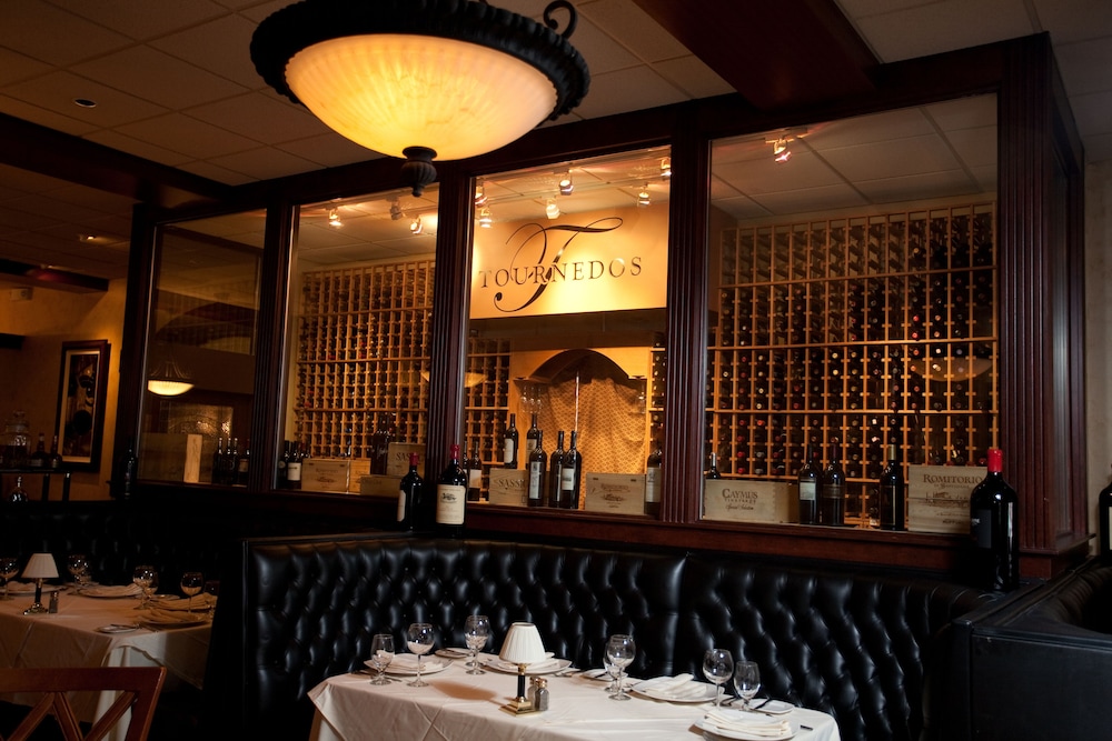 Restaurant, Inn on Broadway