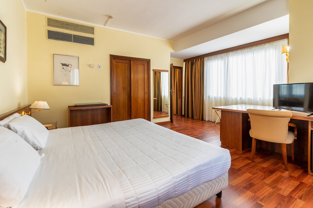 Hotel Royal Palace AU164 Deals & Reviews (Messina, ITA) Wotif