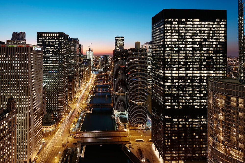 Exterior, Club Quarters Hotel Wacker at Michigan, Chicago