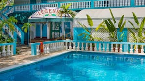 2 outdoor pools, sun loungers
