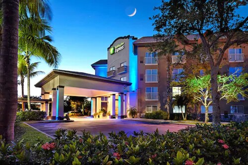 62 Hotels Near Tin City In Naples Florida Orbitz