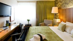 Hypo-allergenic bedding, desk, blackout curtains, iron/ironing board
