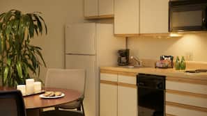Fridge, microwave, hob, dishwasher
