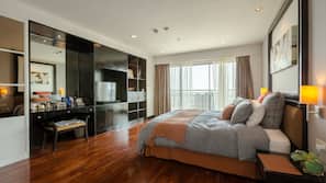 In-room safe, desk, laptop workspace, iron/ironing board