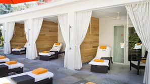 Piscine extérieure, tentes de plage, parasols de plage