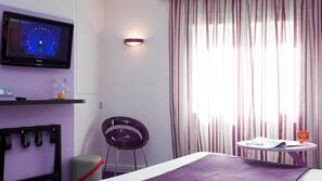 Premium bedding, iron/ironing board, free WiFi, alarm clocks