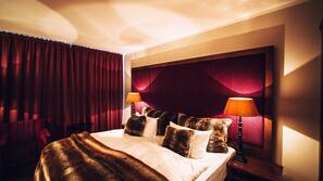 Minibar, in-room safe, desk, free cribs/infant beds