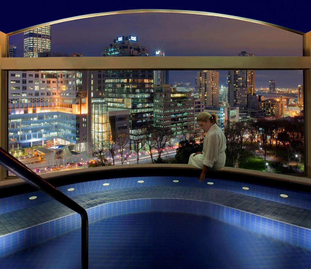 Radisson on Flagstaff Gardens Melbourne
