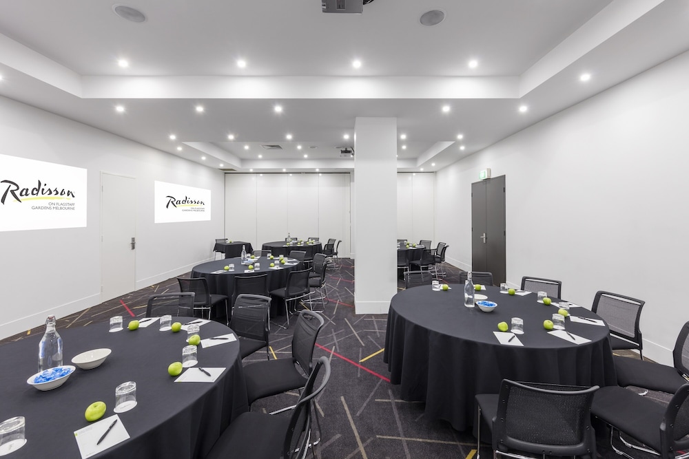 Radisson on Flagstaff Gardens Melbourne