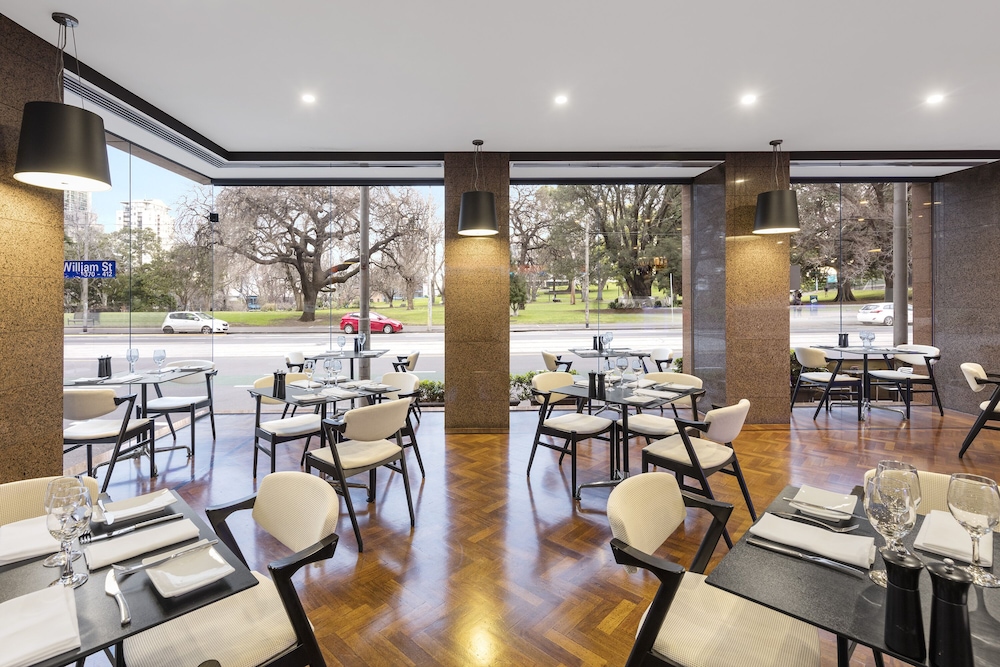 Radisson on Flagstaff Gardens Melbourne