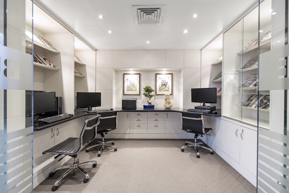 Radisson on Flagstaff Gardens Melbourne