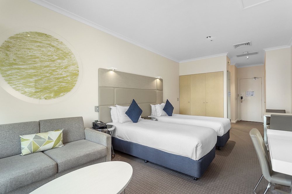 Clarion Suites Gateway
