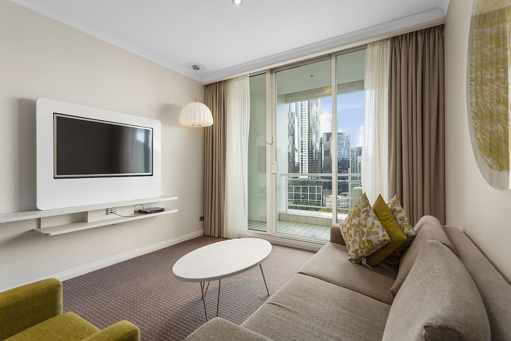 Clarion Suites Gateway