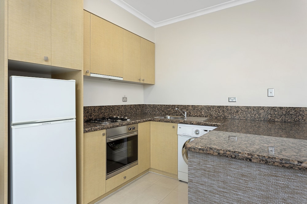 Clarion Suites Gateway