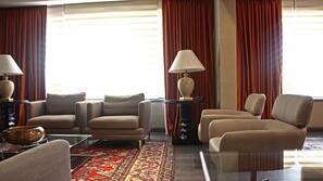 Hypo-allergenic bedding, minibar, in-room safe, desk