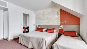 Ropa de cama de alta calidad, minibar, escritorio y cortinas opacas