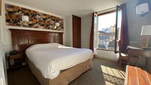 In-room safe, iron/ironing board, cribs/infant beds, bed sheets