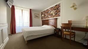 In-room safe, iron/ironing board, cribs/infant beds, bed sheets