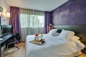 Premium Double Room, 1 Double Bed | In-room safe, individually decorated, individually furnished, desk