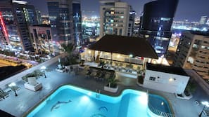 Outdoor pool, pool loungers