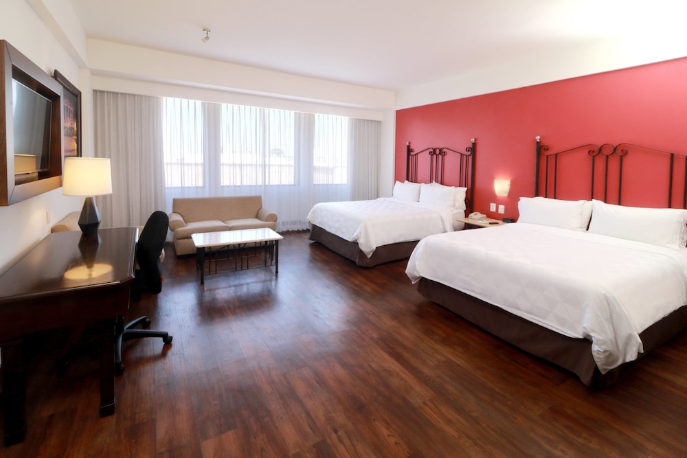 Holiday Inn Hotel & Suites Guadalajara-Centro Historico