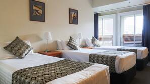 Minibar, iron/ironing board, WiFi