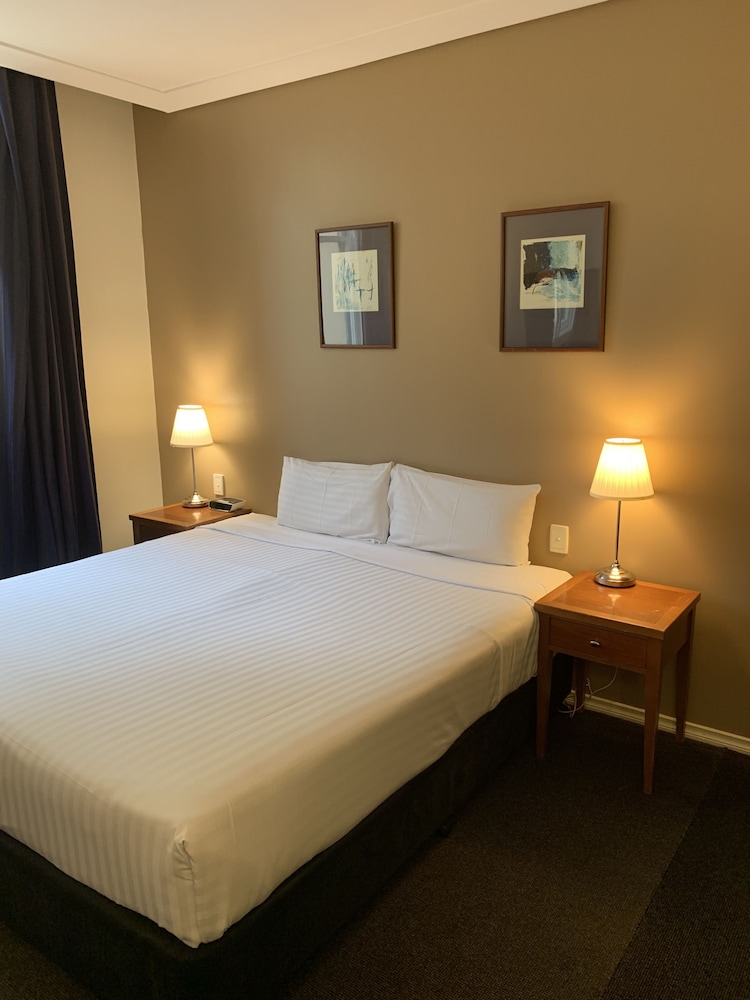 Capitol Square Hotel Sydney