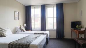 Minibar, iron/ironing board, WiFi