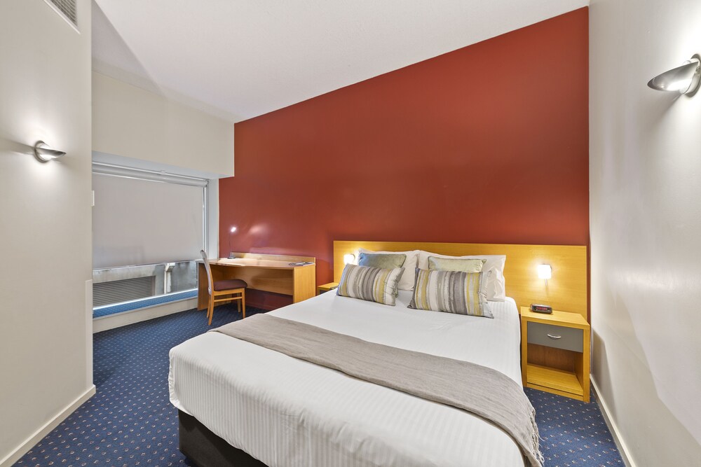 Melbourne Hotel CBD