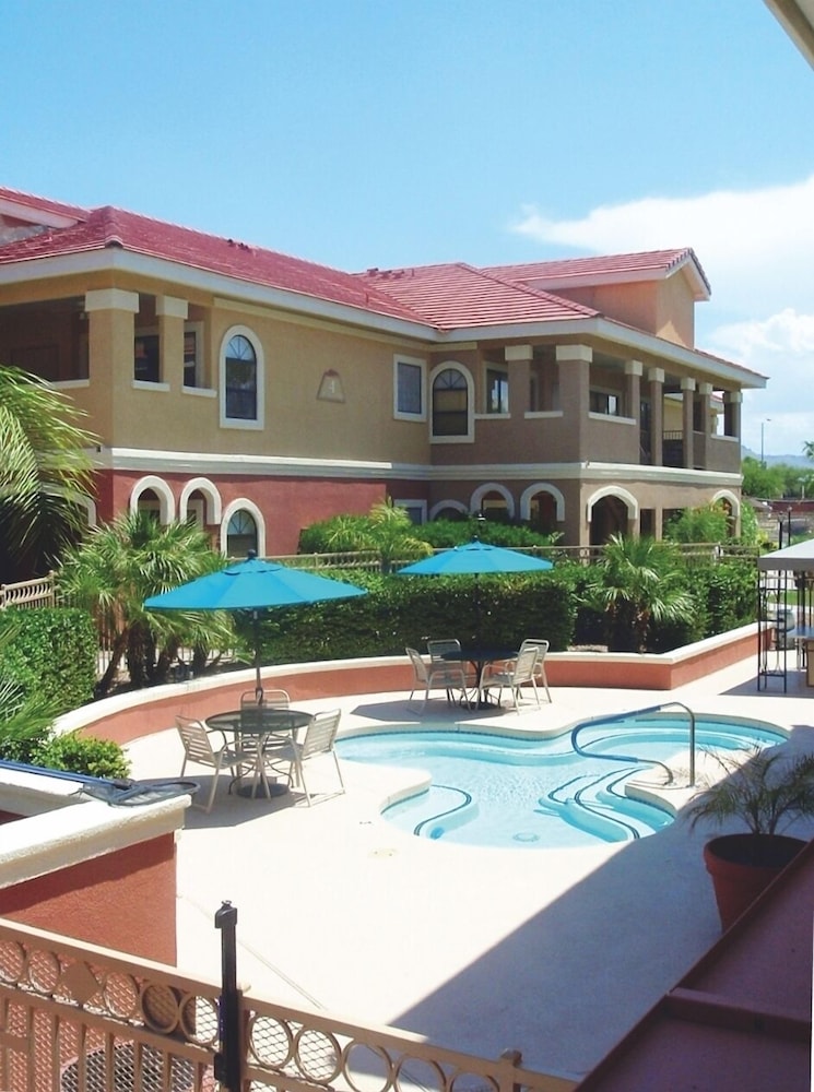 Outdoor pool, Westgate Painted Mountain Golf Resort