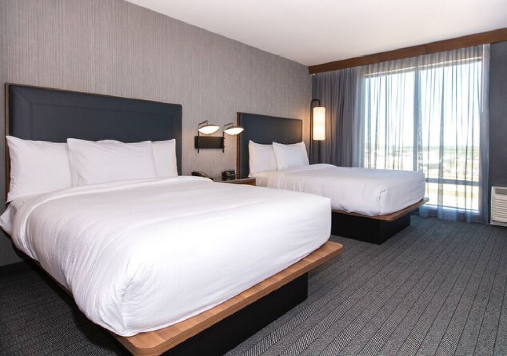 Courtyard by Marriott Burlington