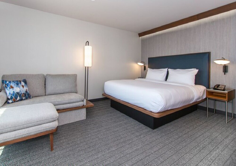 Courtyard by Marriott Burlington