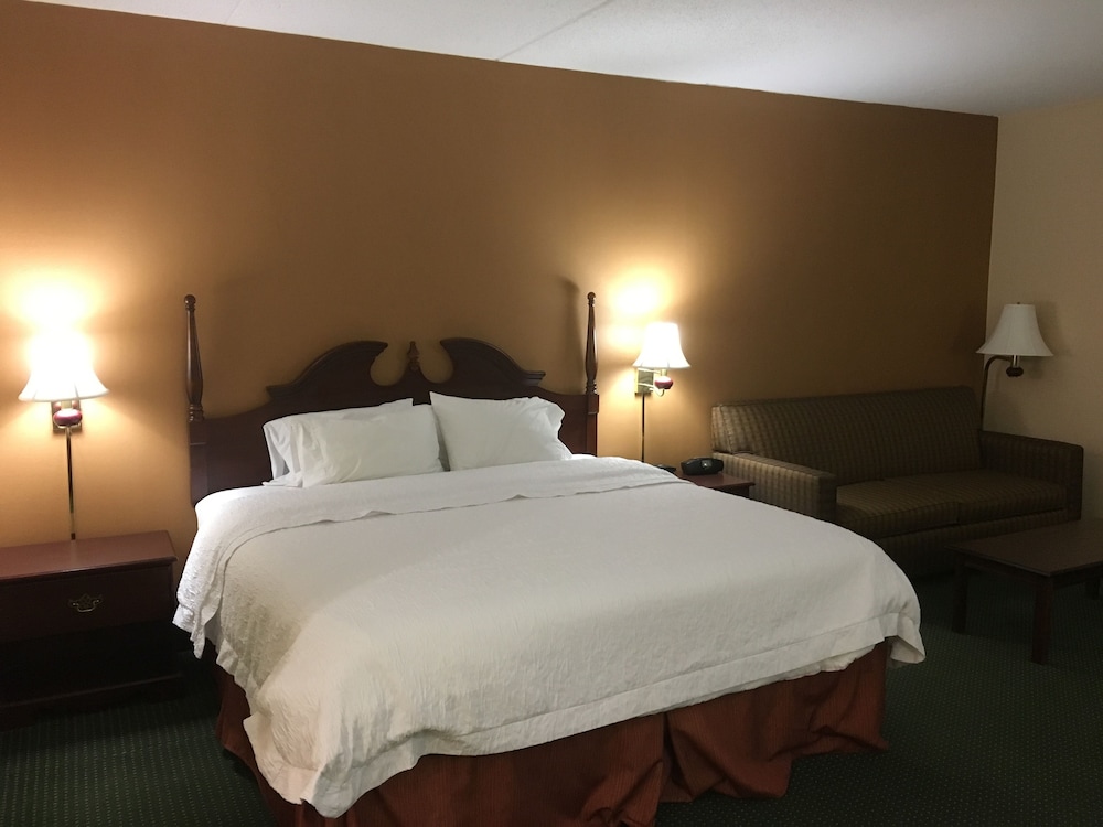 Hampton Inn Bedford