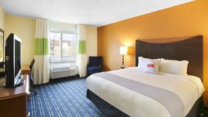 Desk, iron/ironing board, free WiFi, linens